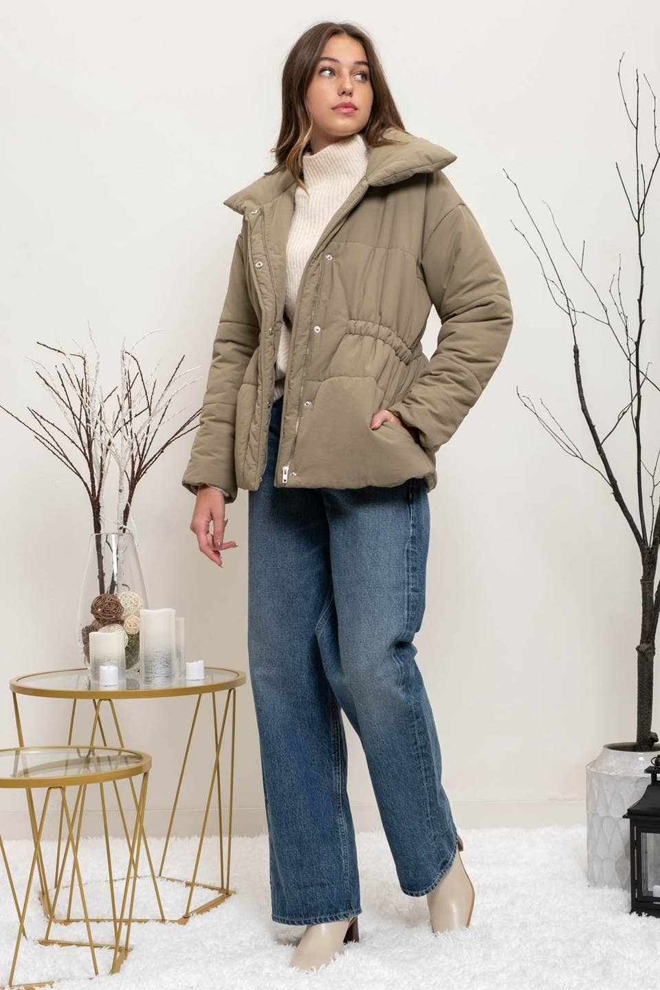 Puffer Jacket in Light Olive