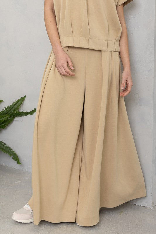 High-waisted Wide-leg Pants