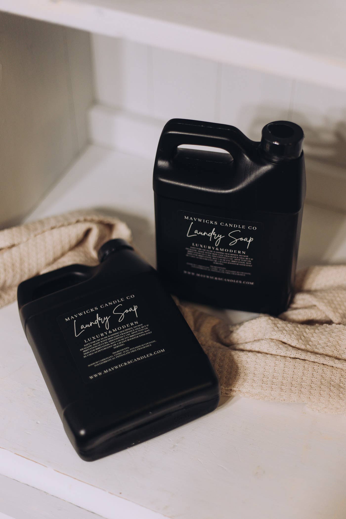 Liquid Laundry Detergent (32 oz): Luxe