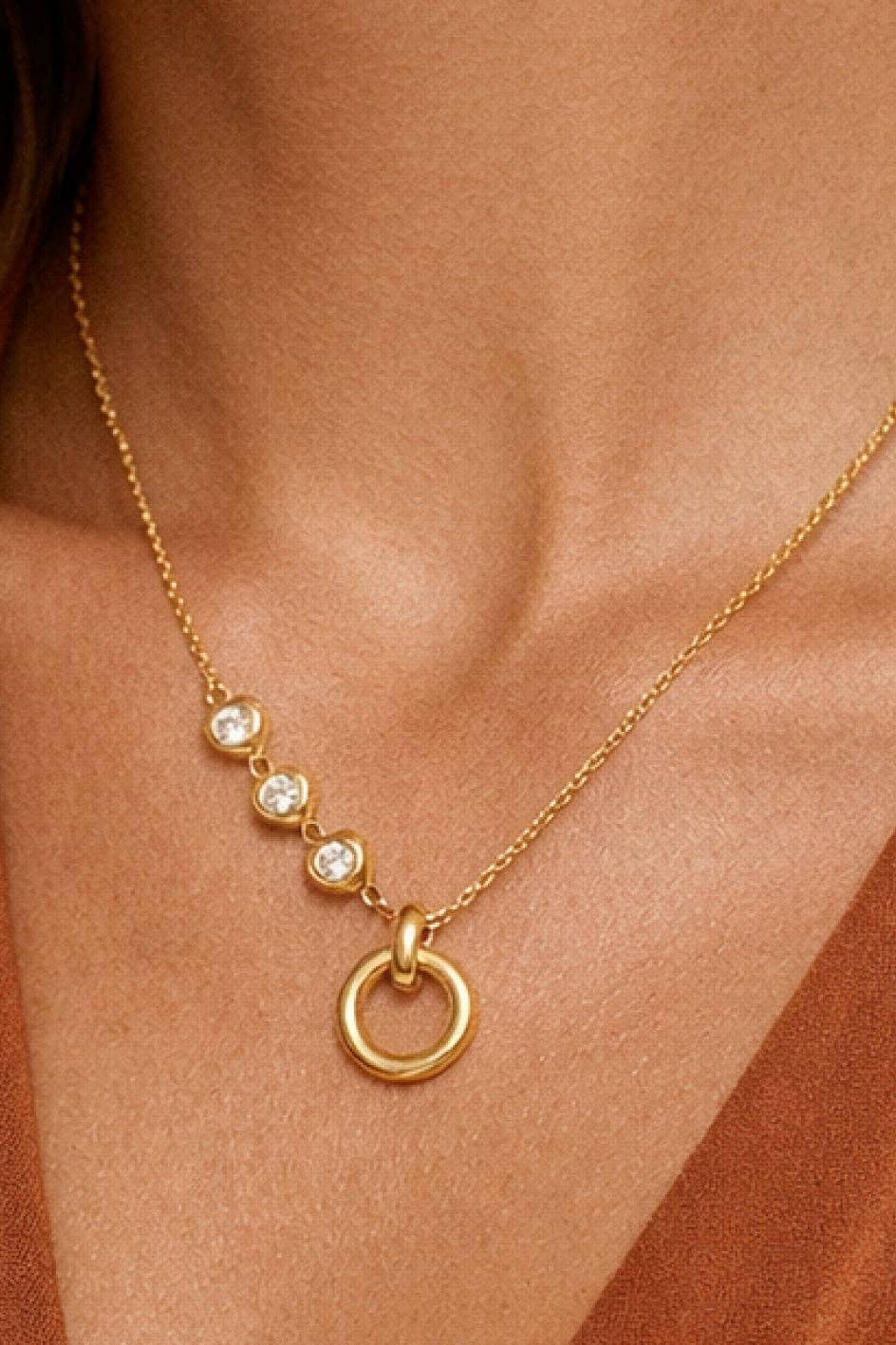 18K Gold PVD Plated Stainless Steel Circle Pendant Necklace