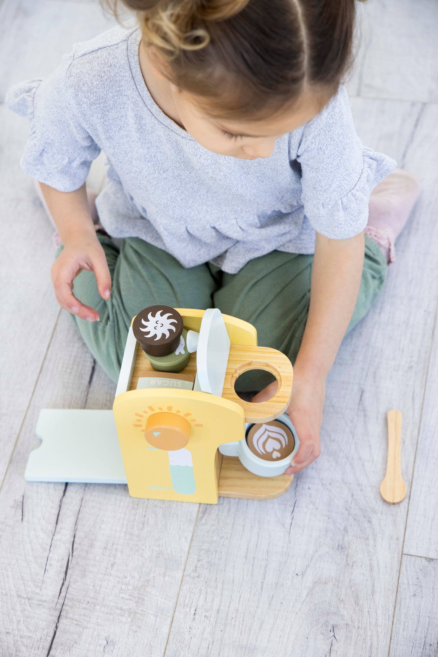 Pearhead - Barista in Training Wooden Coffee Set, Developmental Toys