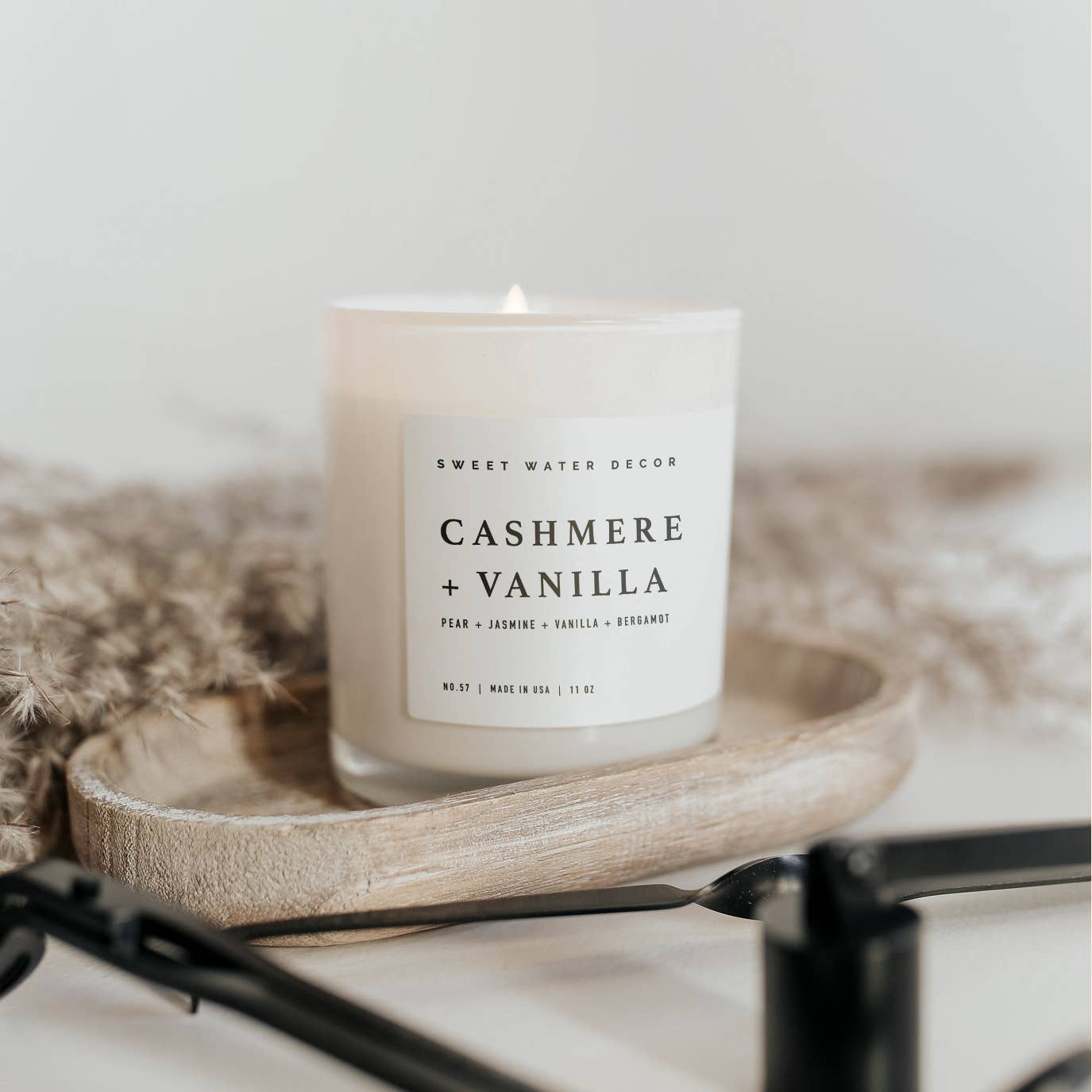 Sweet Water Decor - Cashmere and Vanilla 11 oz Soy Candle