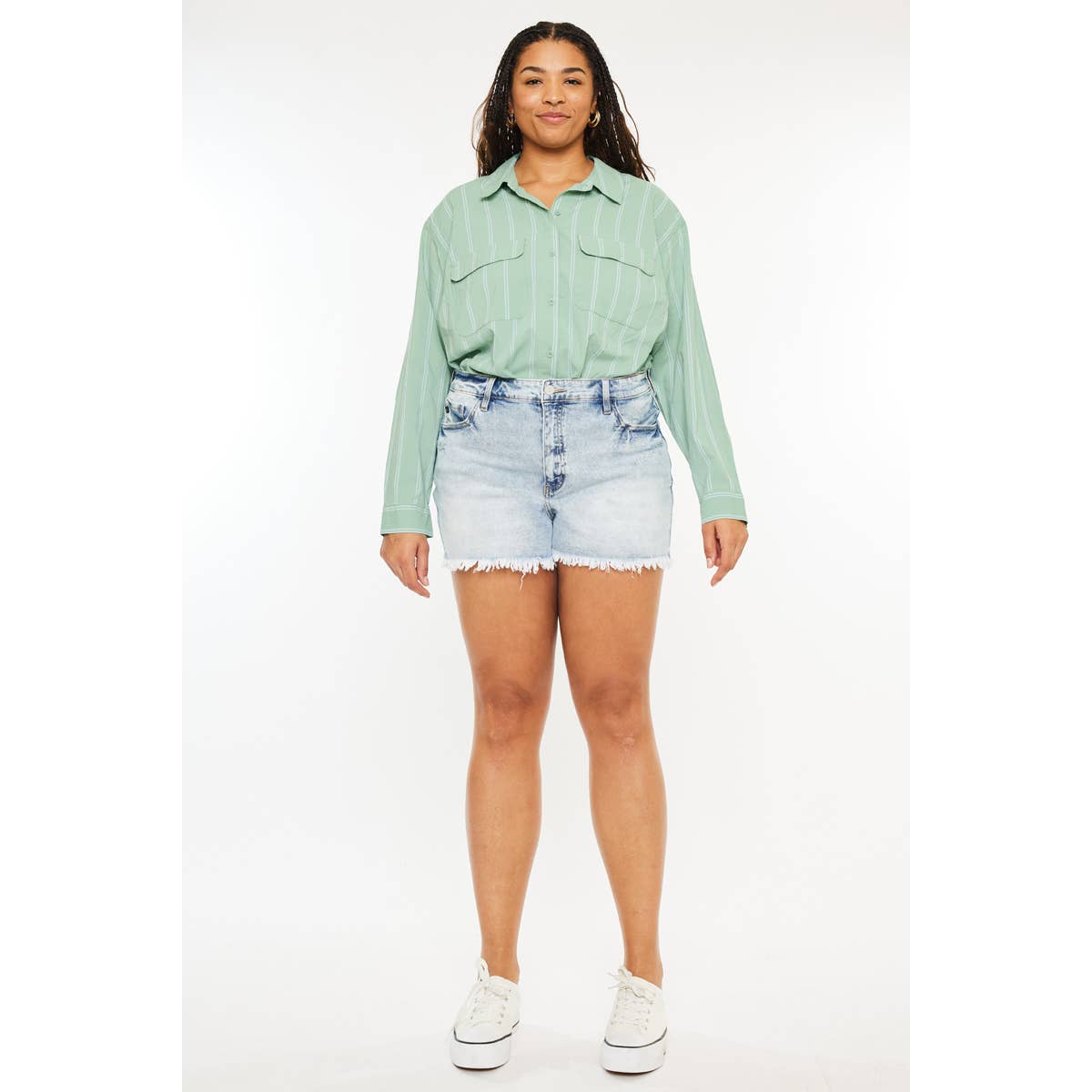 High Rise Mom Shorts - Light Wash