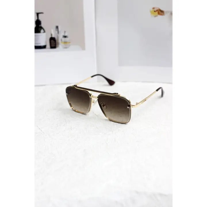 Stylish Aviator Sunglasses