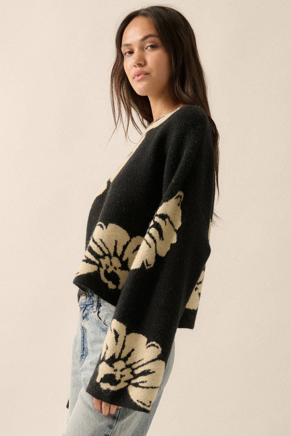 Solid Contrasting Floral Sweater: Black