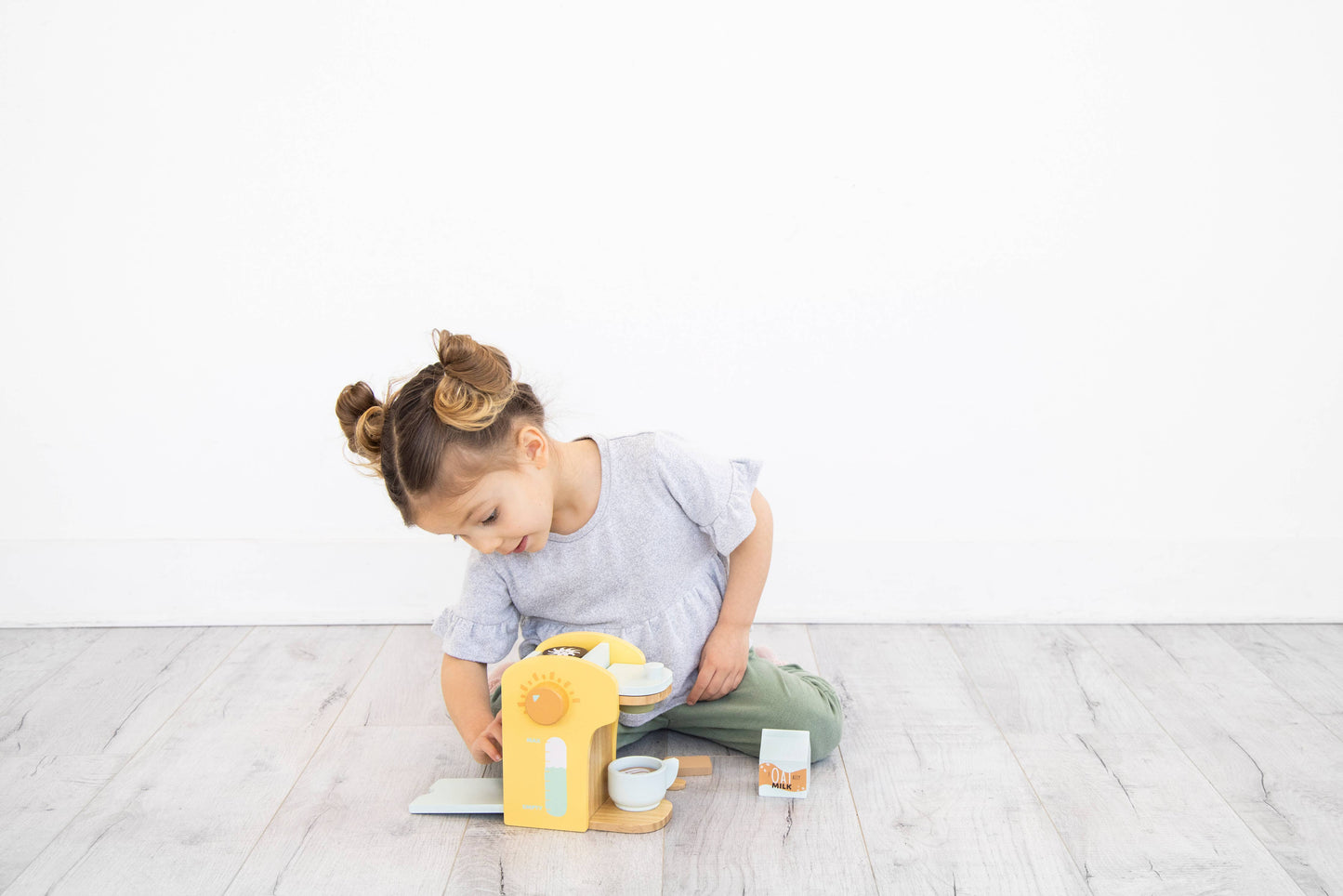 Pearhead - Barista in Training Wooden Coffee Set, Developmental Toys