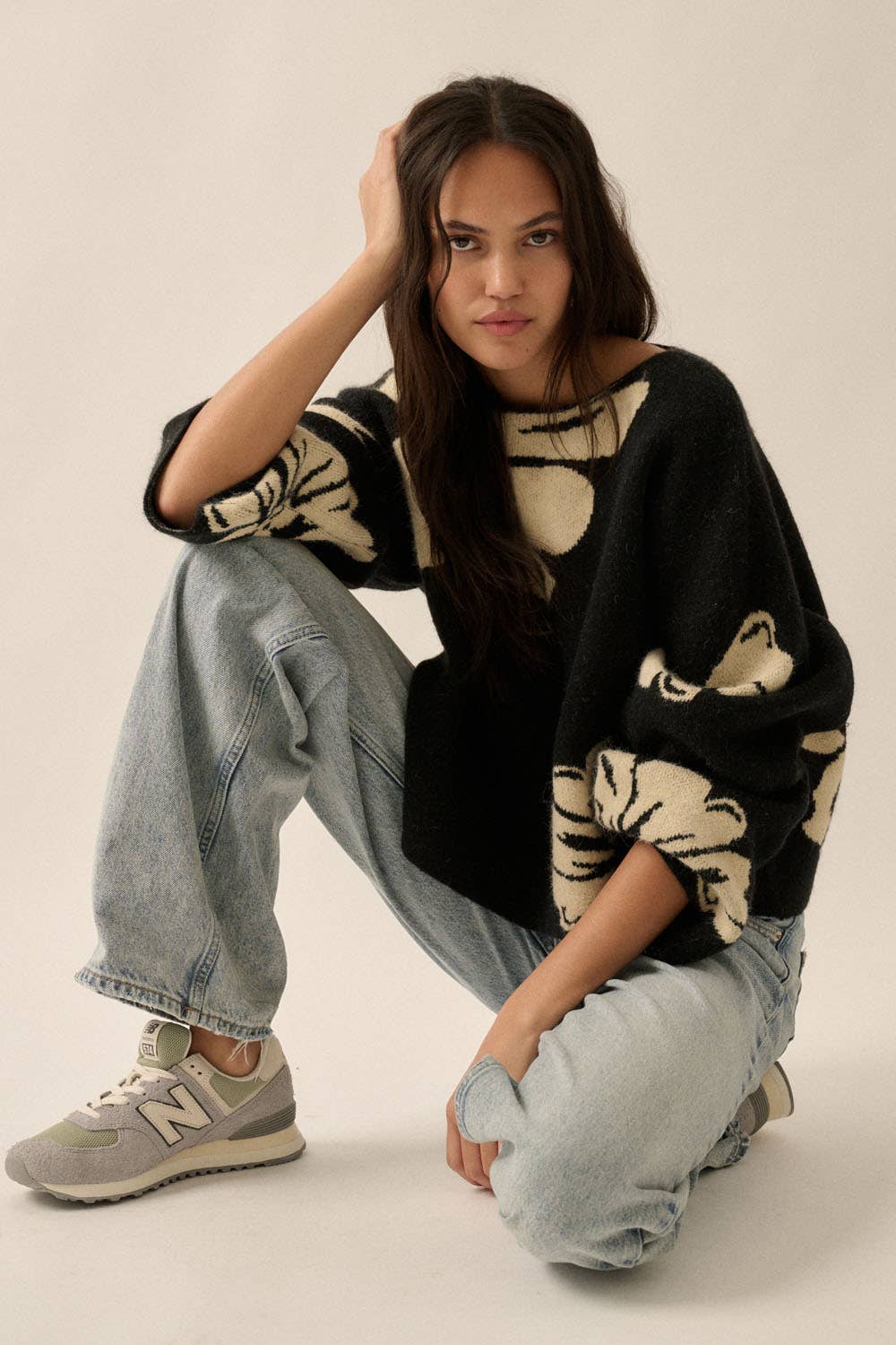 Solid Contrasting Floral Sweater: Black