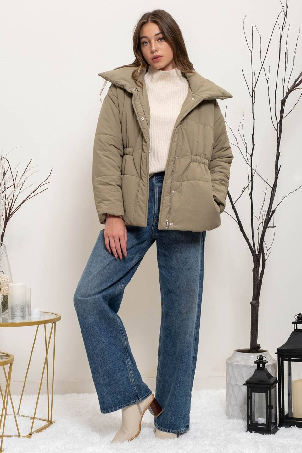 Puffer Jacket in Light Olive