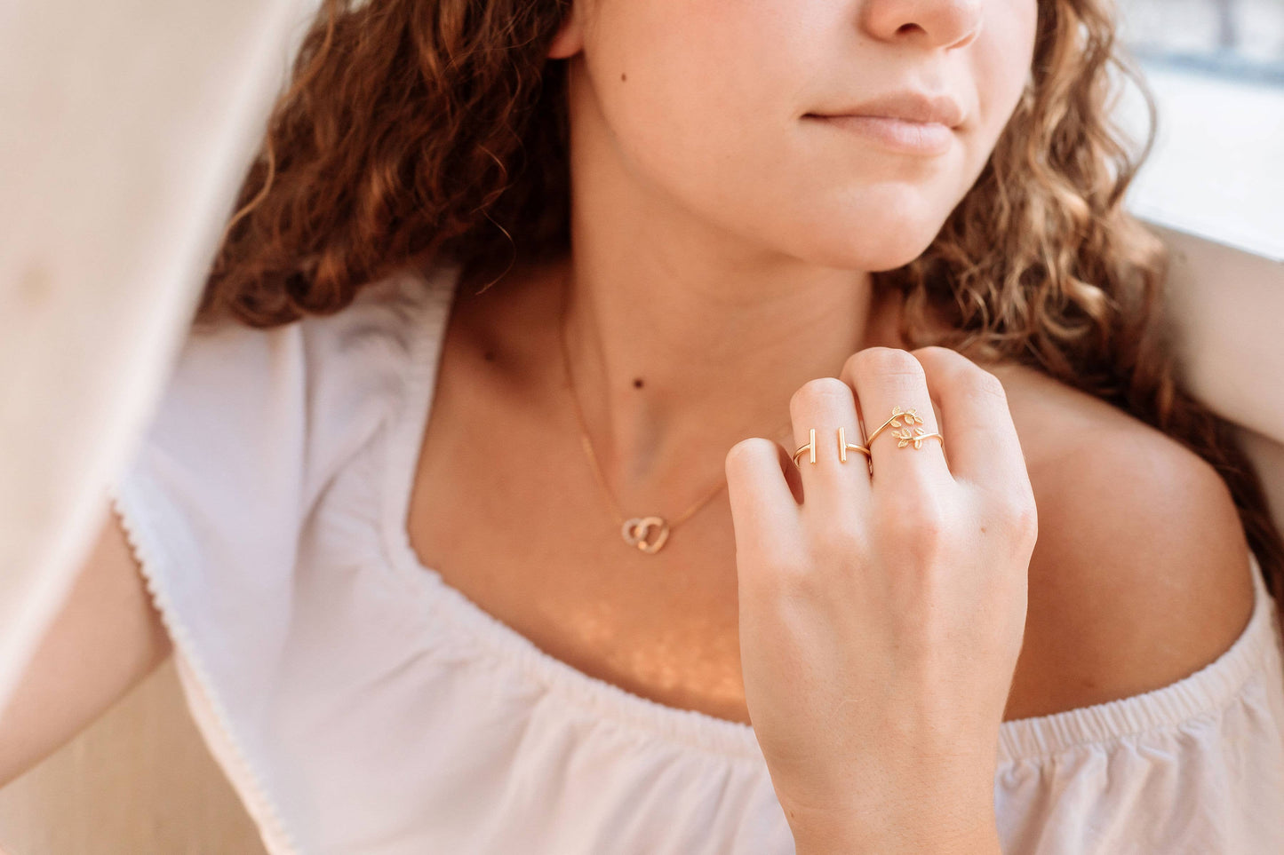 Splendid Iris - Adjustable Leaf Ring: Gold