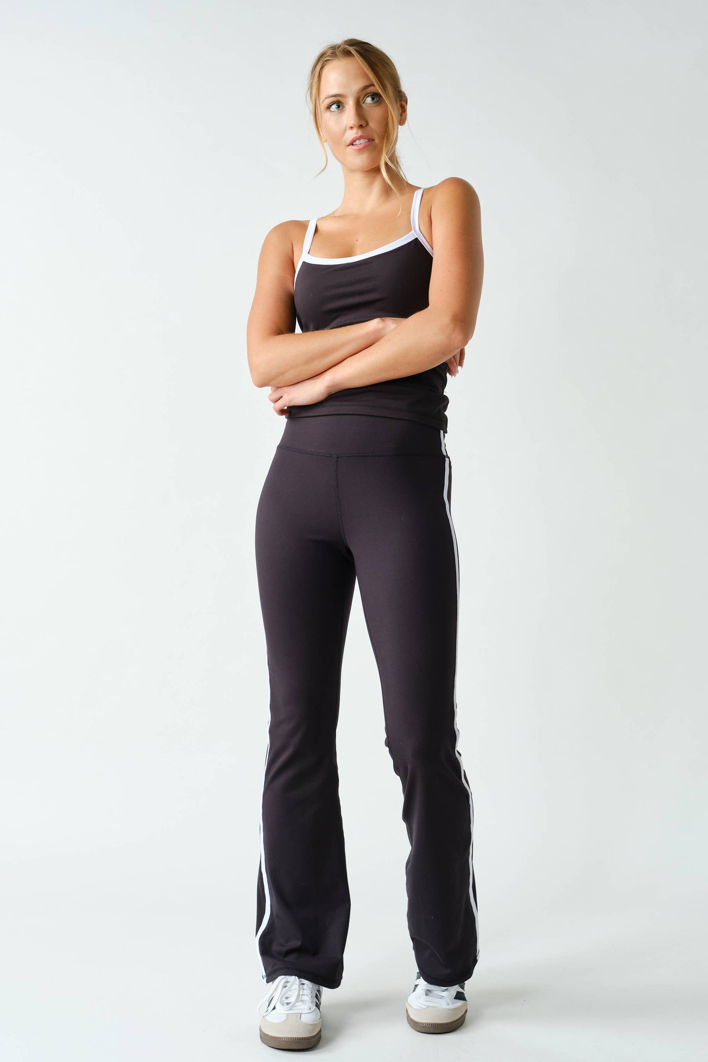 Sculpted Outline Tank Top: Black