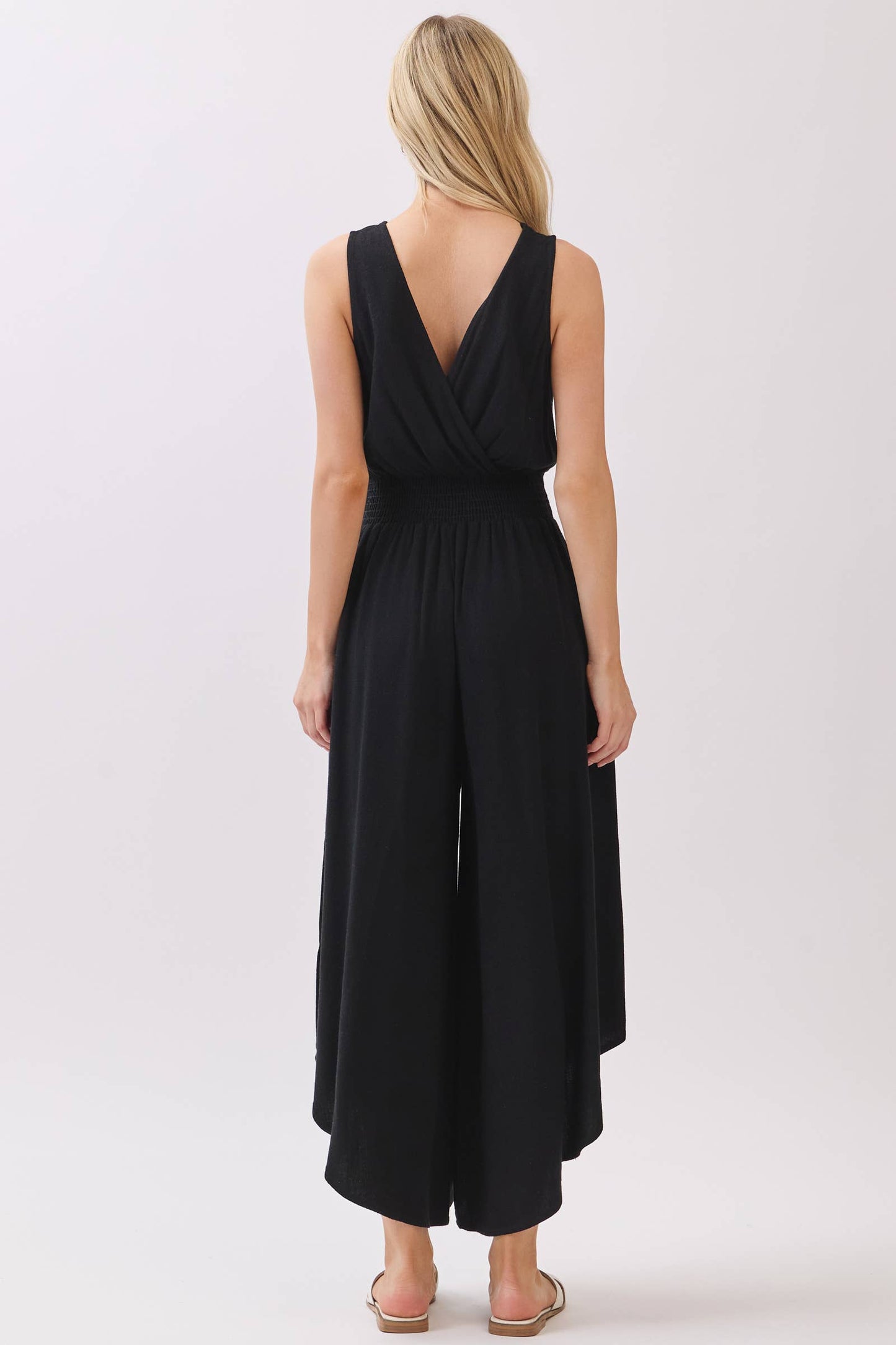 Final Touch - Solid V-Neck Surplice Sleeveless Jumpsuit - VNJU60256A4: Vintage Olive / M