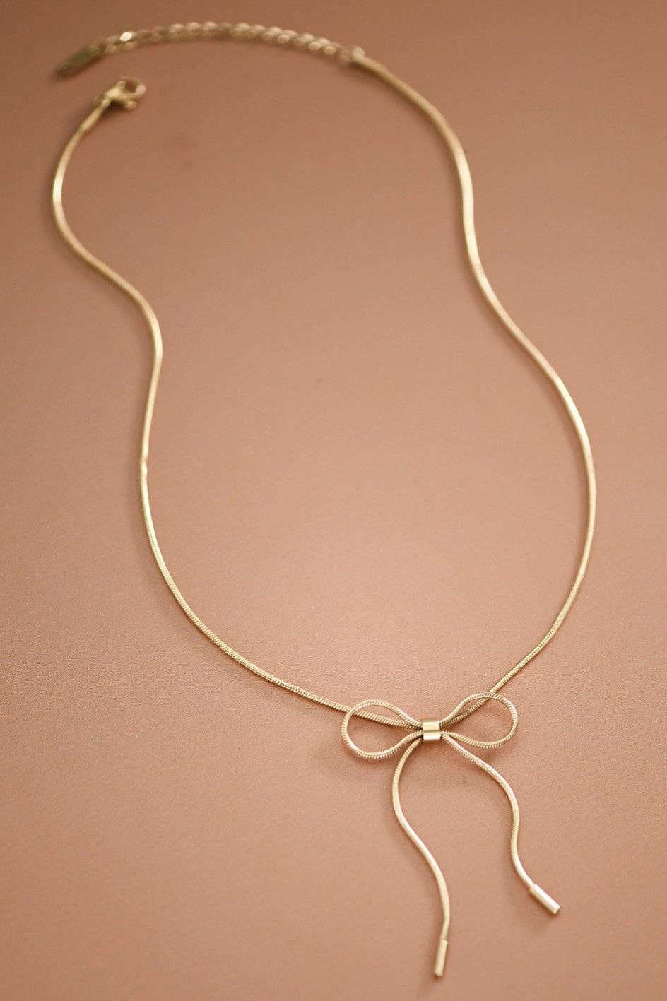 18k Gold Bow Necklace