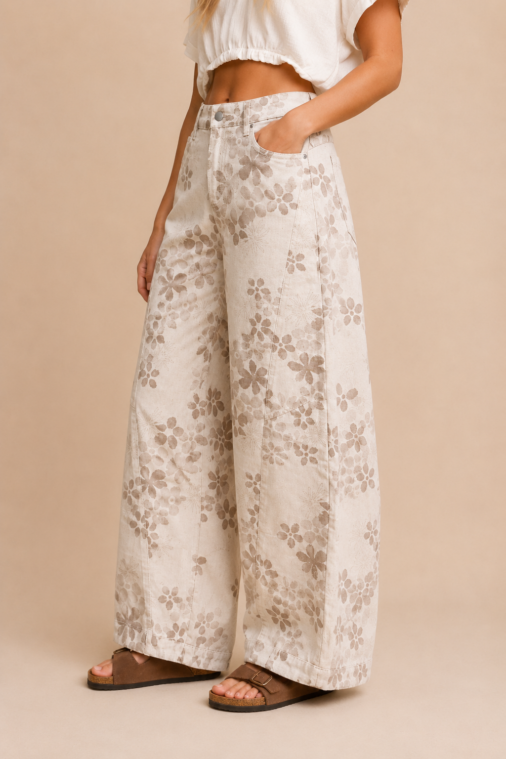 J.NNA - Floral Wide-Barrel Leg Jeans: Light Taupe / S