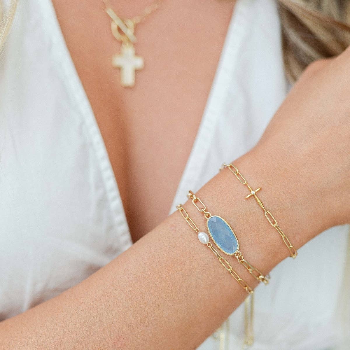 Splendid Iris - Oval Stone Pulley Bracelet: White