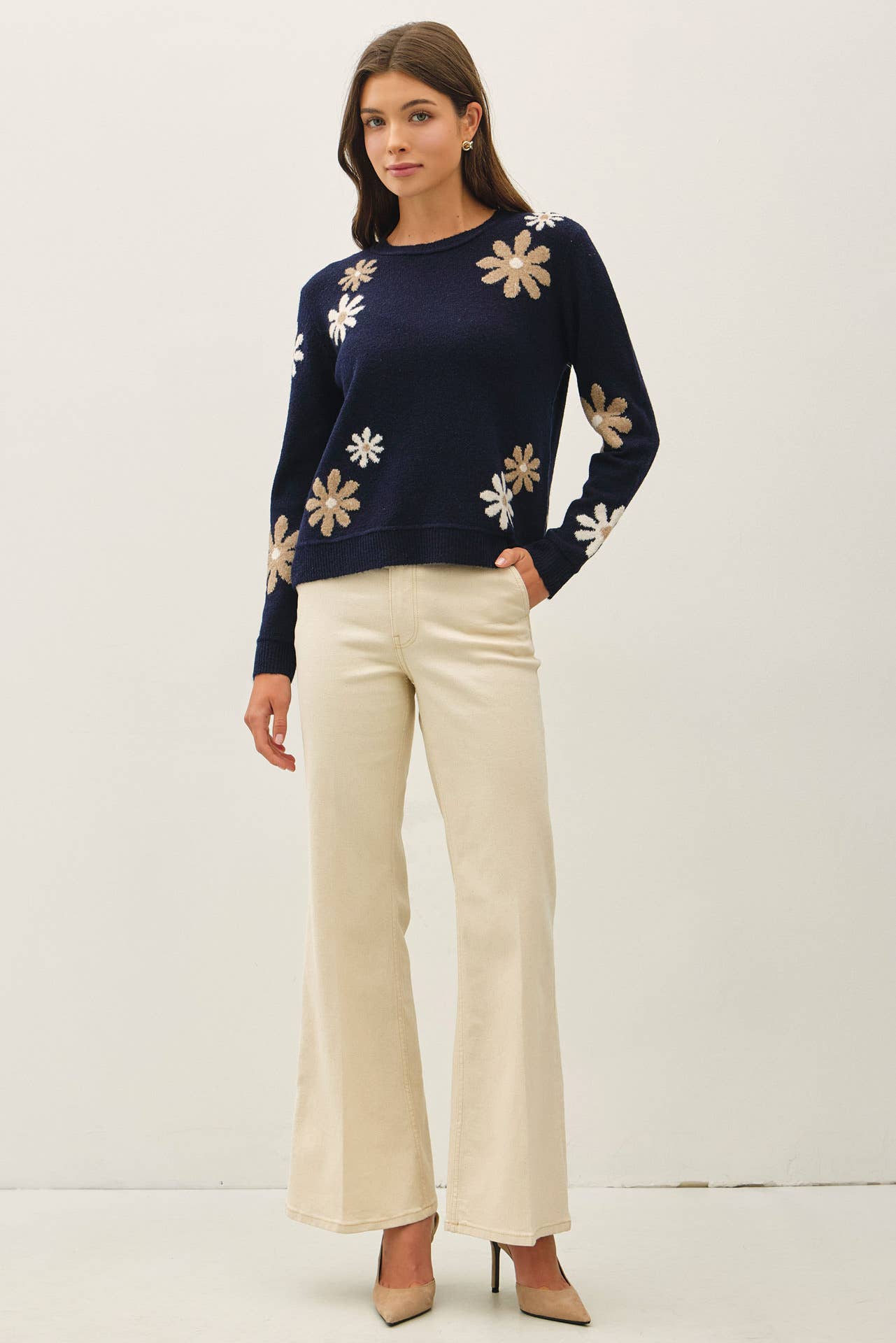 Be Cool - WOOL BLEND FLORAL ACCENT SWEATER: NAVY / M