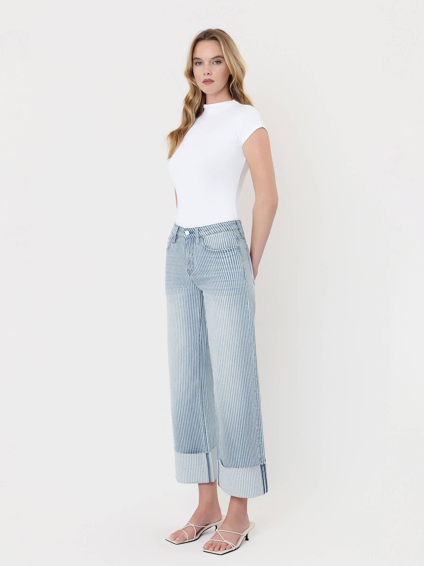 HIGH RISE CUFFED STRIPED CROP WIDE JEANS V3859STN: STRIPE