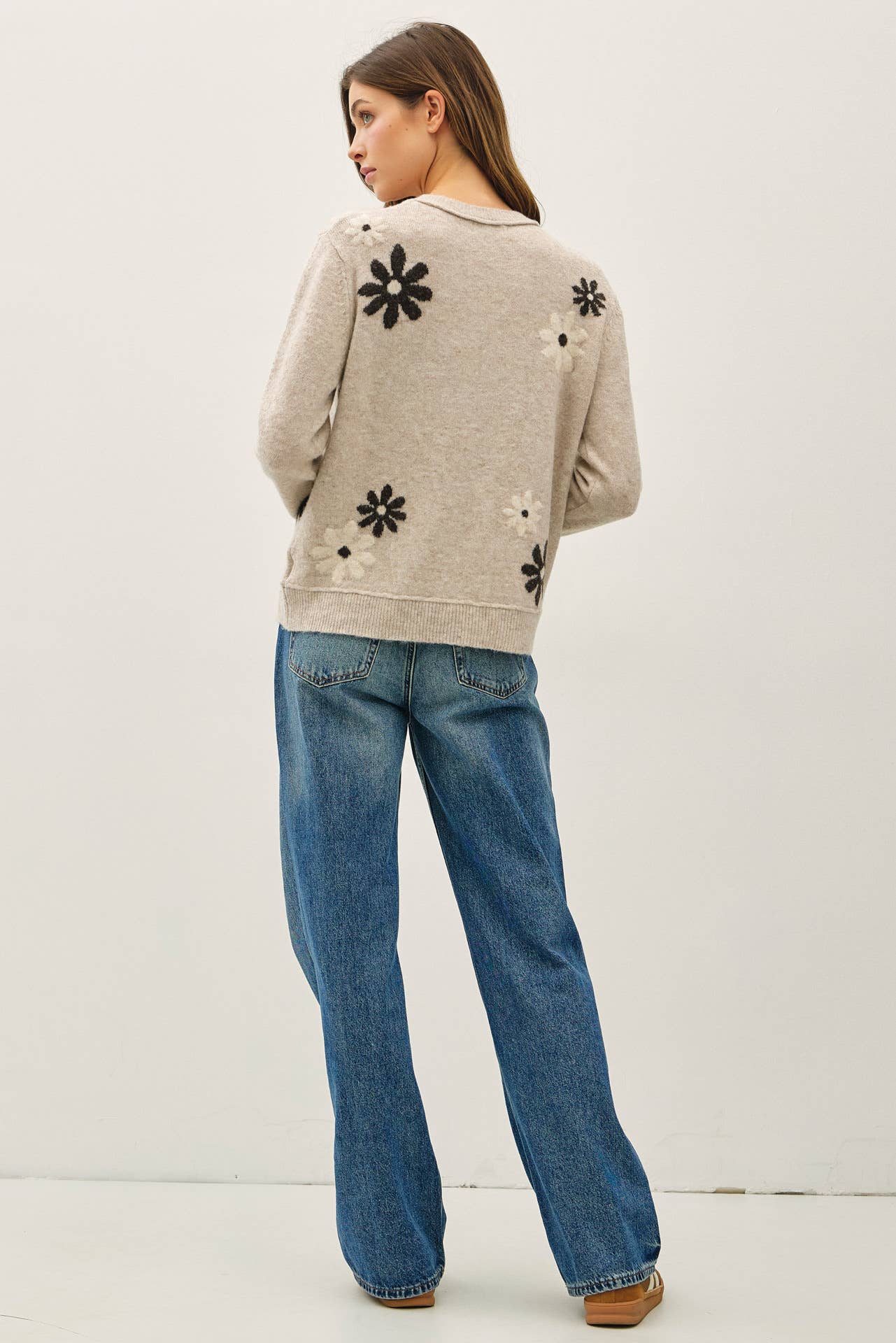 Be Cool - WOOL BLEND FLORAL ACCENT SWEATER: NAVY / M
