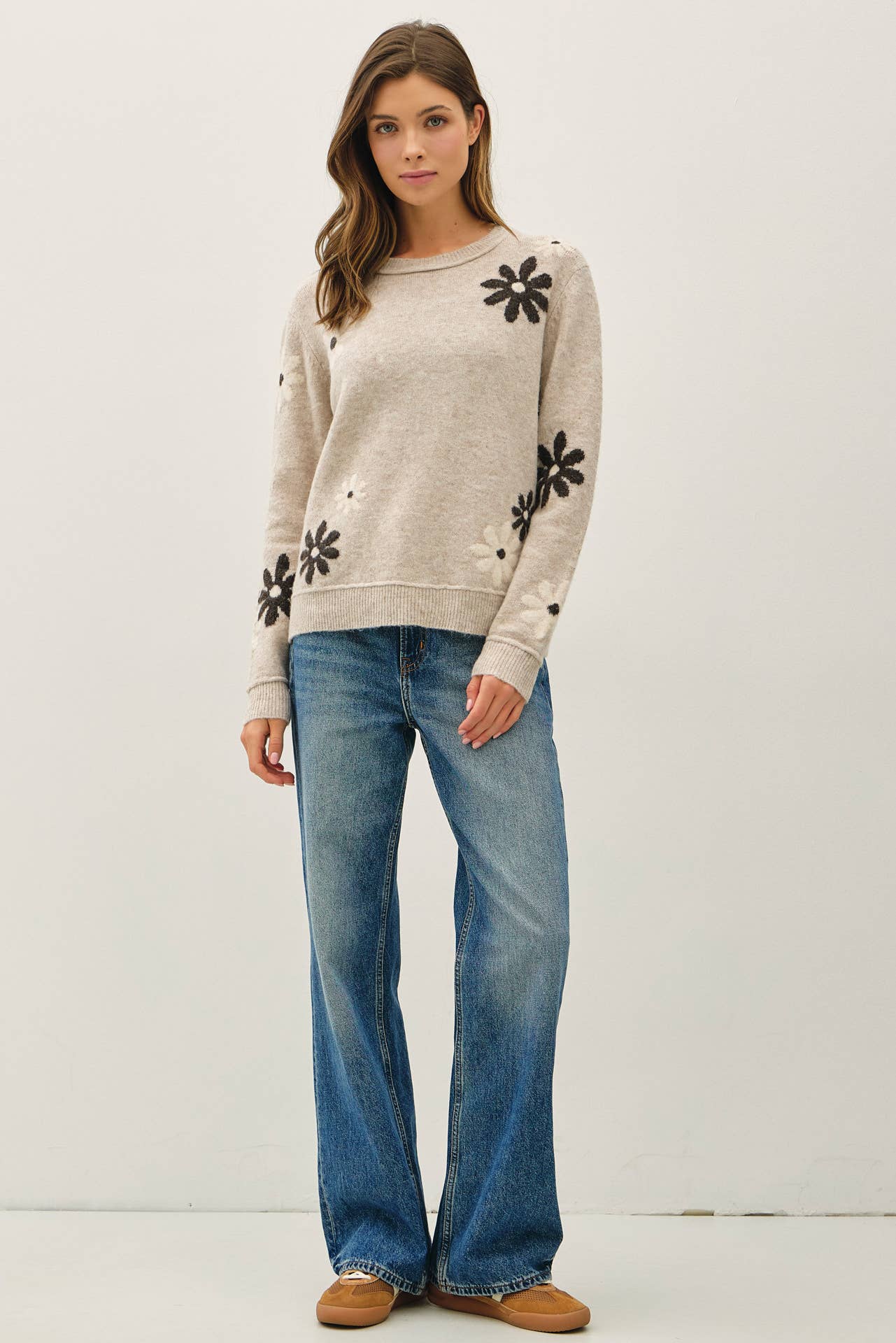 Be Cool - WOOL BLEND FLORAL ACCENT SWEATER: NAVY / M