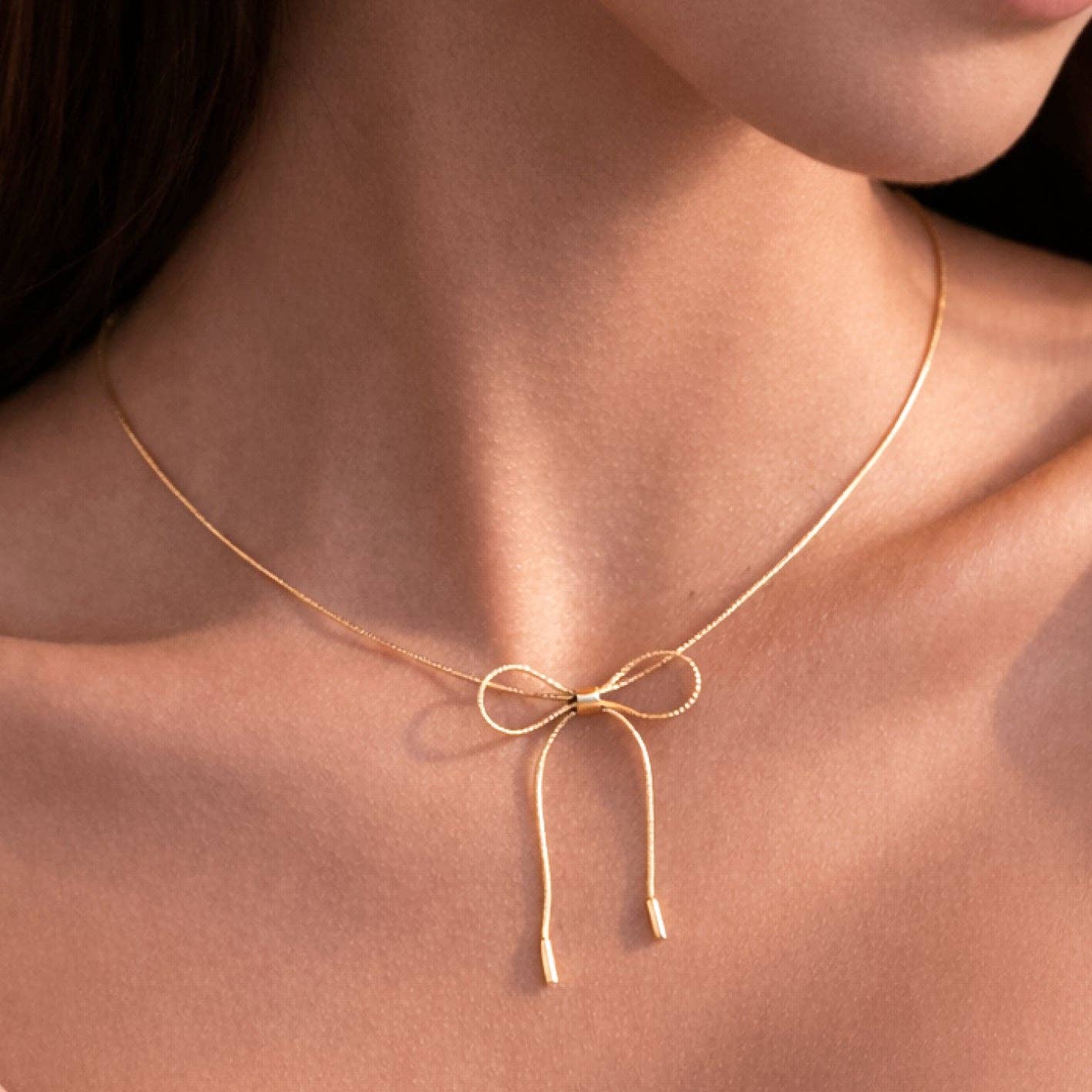 18k Gold Bow Necklace
