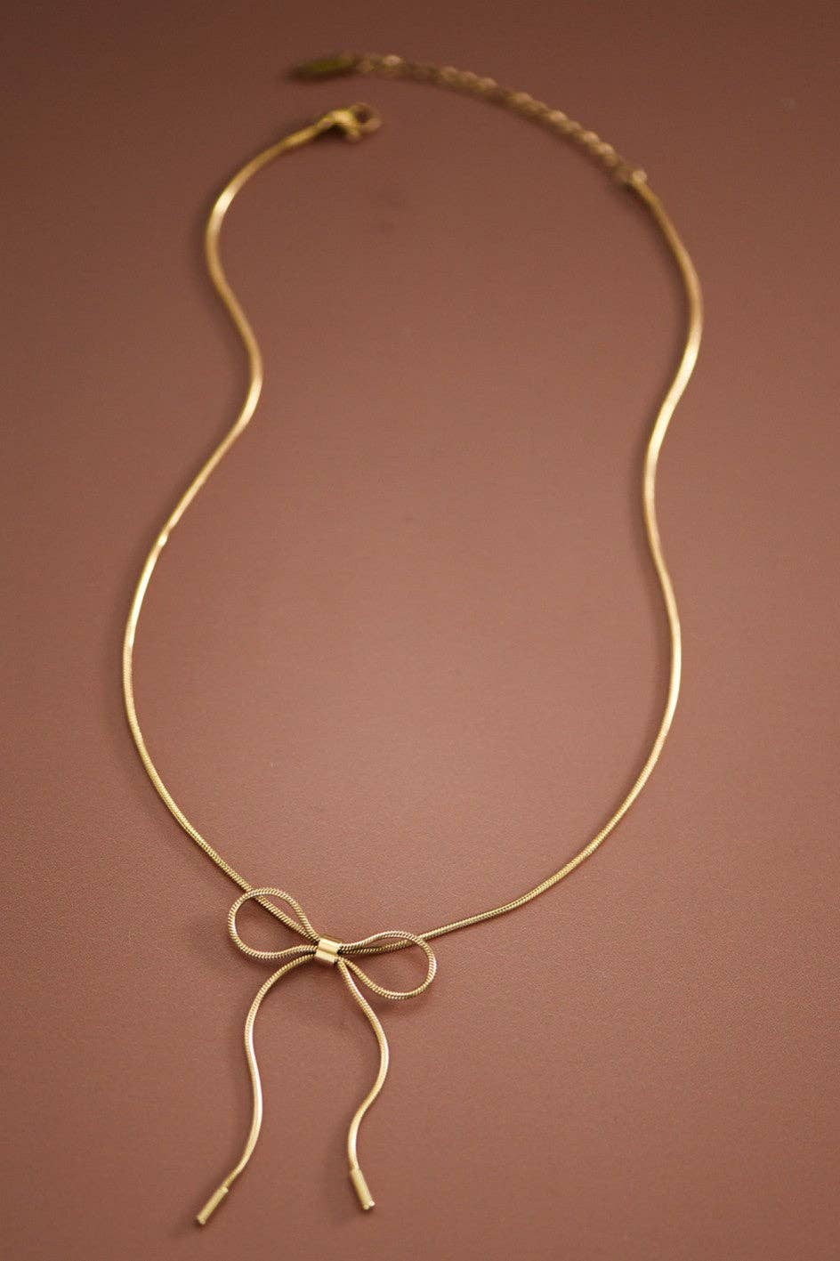 18k Gold Bow Necklace