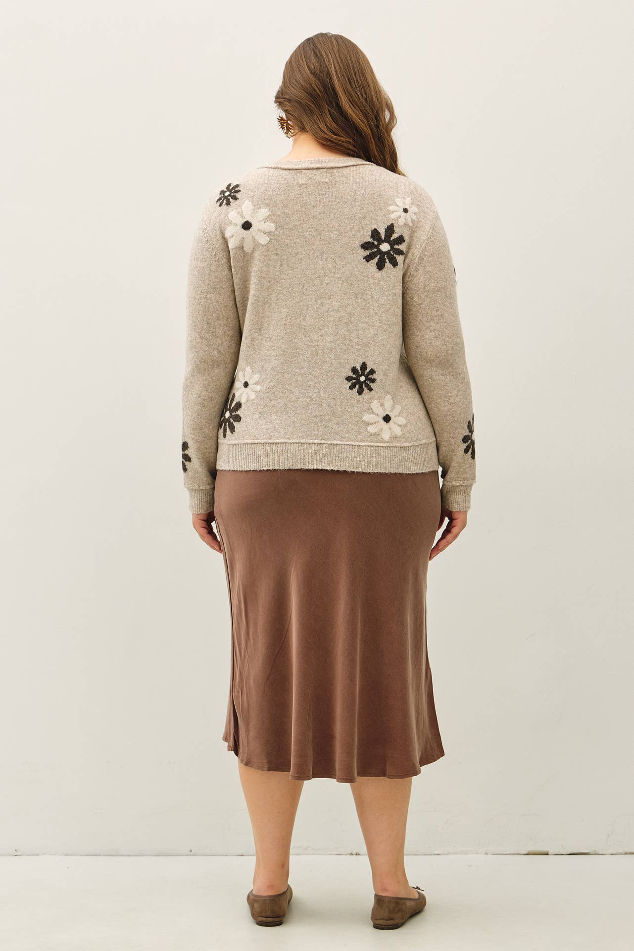 WOOL BLEND FLORAL ACCENT SWEATER
