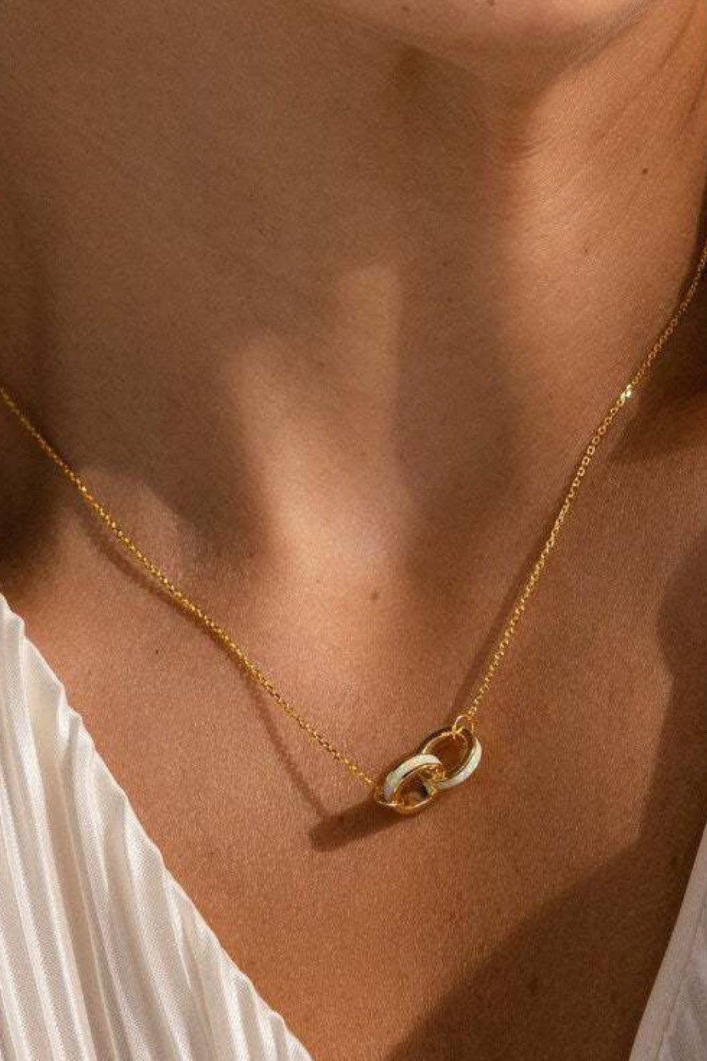 18K Gold Plated Stainless Steel Dainty Chain Necklace with Interlocking Circles