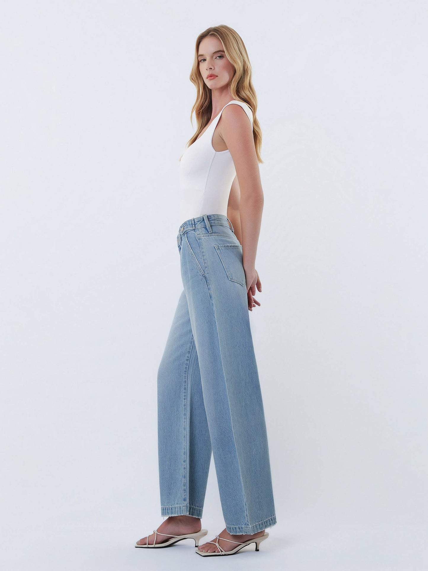 HIGH RISE PLEATED TAB WAISTBAND BARREL LEG JEANS: UPBEAT