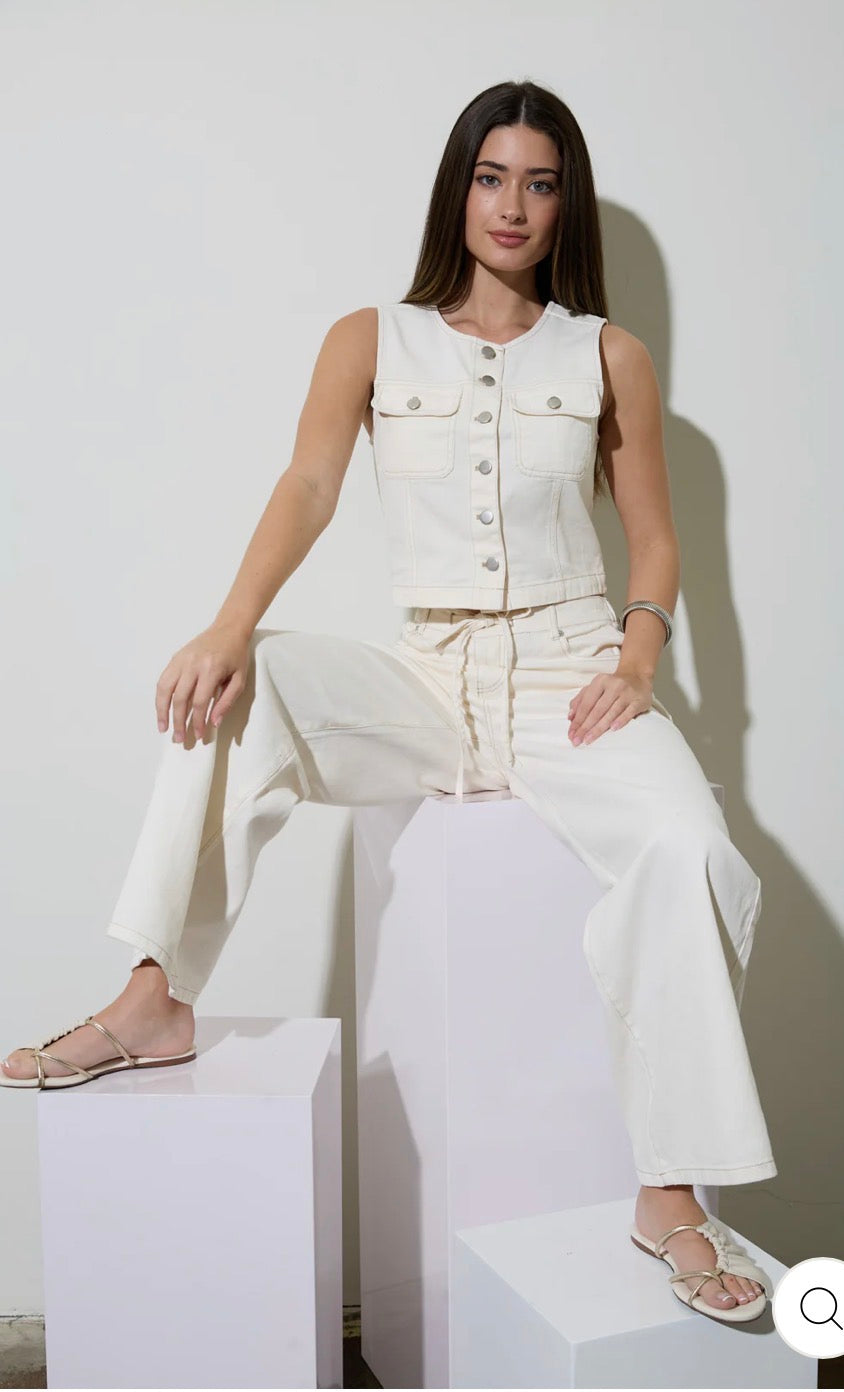 Round Neck Button Down Pocket Detail Denim Vest