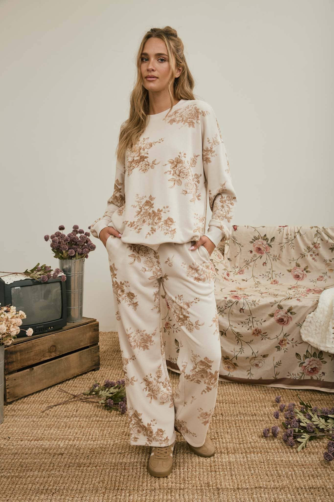 FLORAL TOILE WIDE LEG KNIT LOUNGE PANTS : KHAKI MULTI