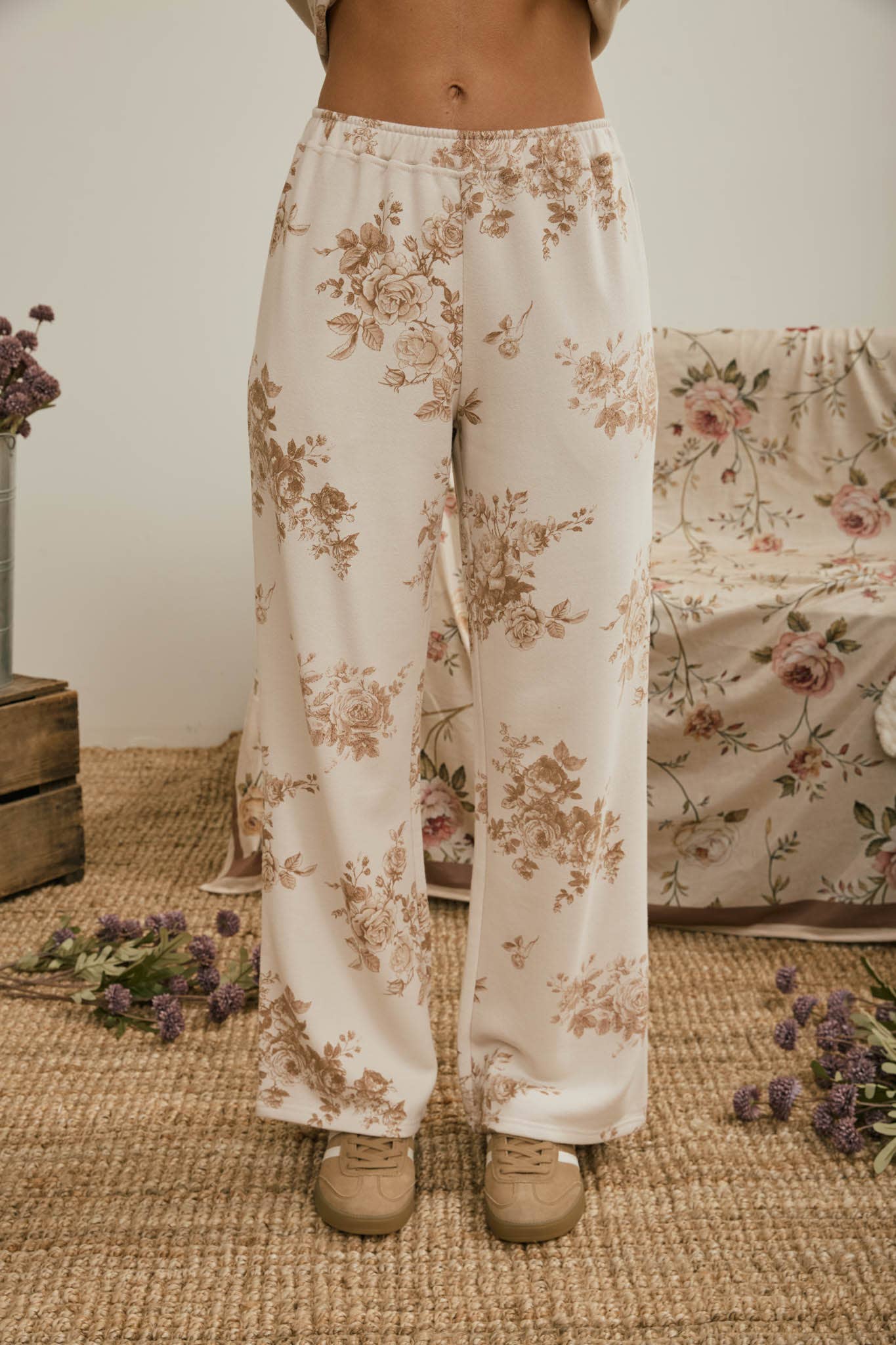 FLORAL TOILE WIDE LEG KNIT LOUNGE PANTS : KHAKI MULTI