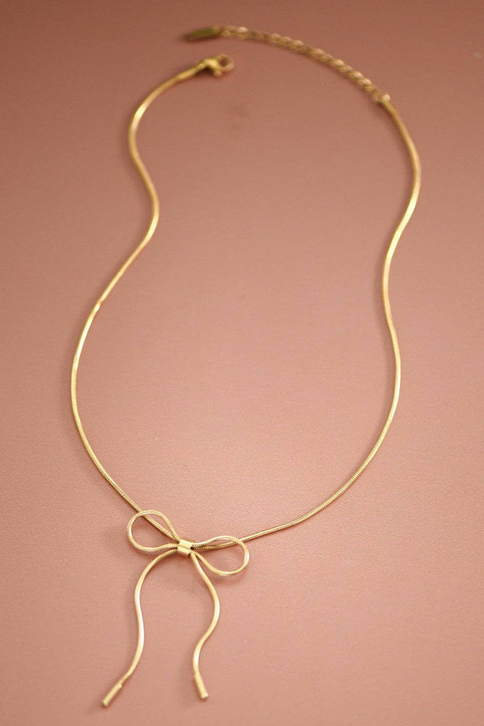 18k Gold Bow Necklace