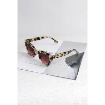 Retro Cat-Eye Sunglasses Tortoiseshell