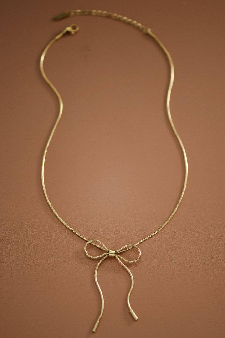 18k Gold Bow Necklace