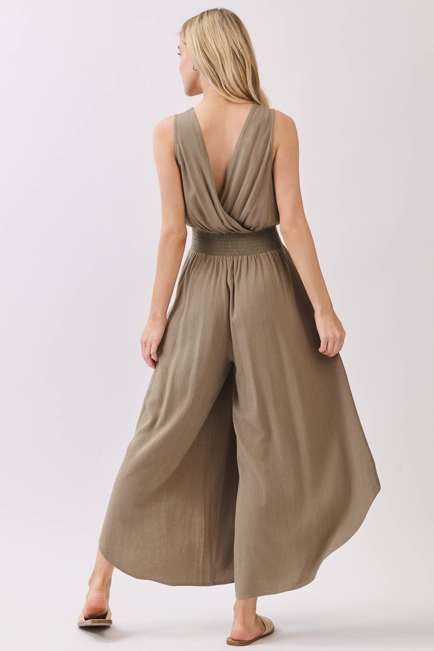 Final Touch - Solid V-Neck Surplice Sleeveless Jumpsuit - VNJU60256A4: Vintage Olive / S