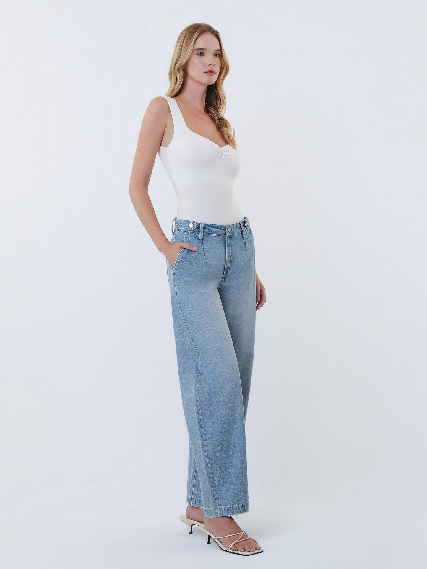 HIGH RISE PLEATED TAB WAISTBAND BARREL LEG JEANS: UPBEAT