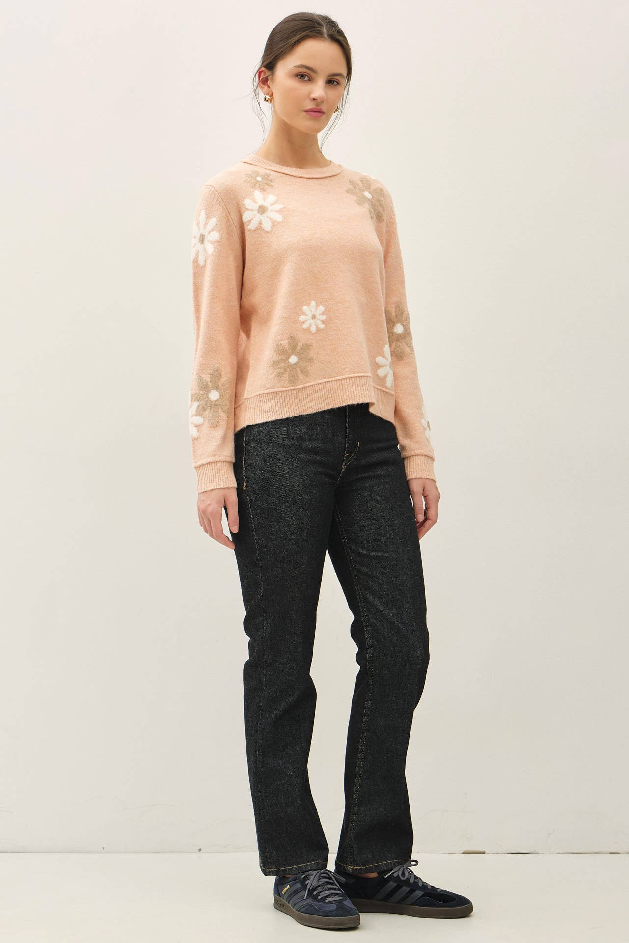 Be Cool - WOOL BLEND FLORAL ACCENT SWEATER: NAVY / S