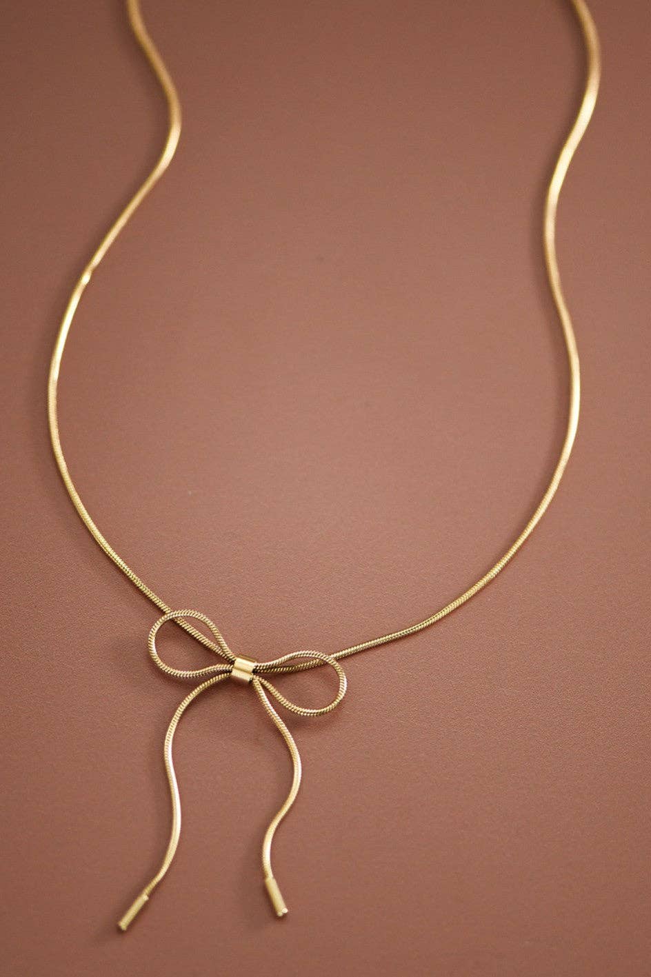 18k Gold Bow Necklace