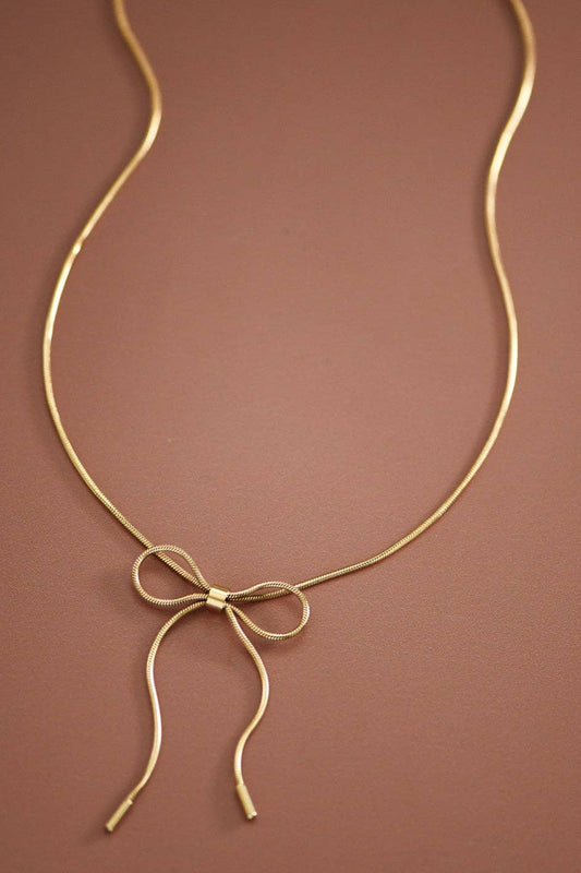 18k Gold Bow Necklace