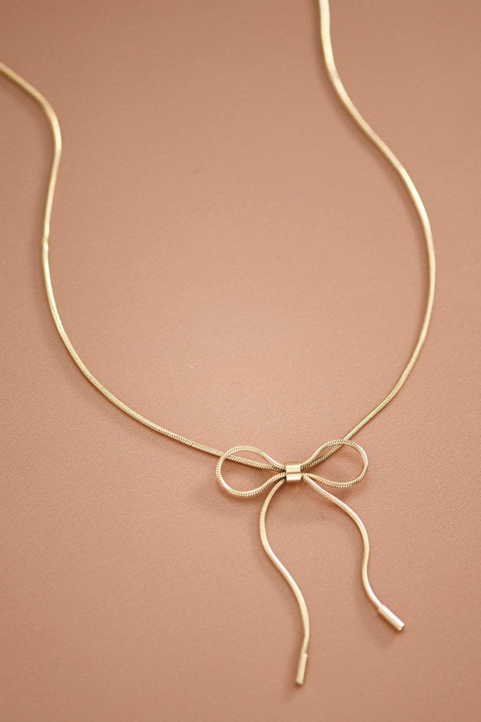 18k Gold Bow Necklace