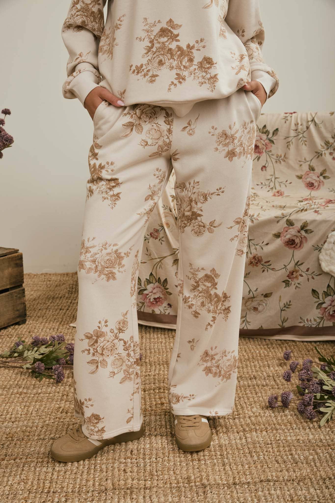 FLORAL TOILE WIDE LEG KNIT LOUNGE PANTS : KHAKI MULTI