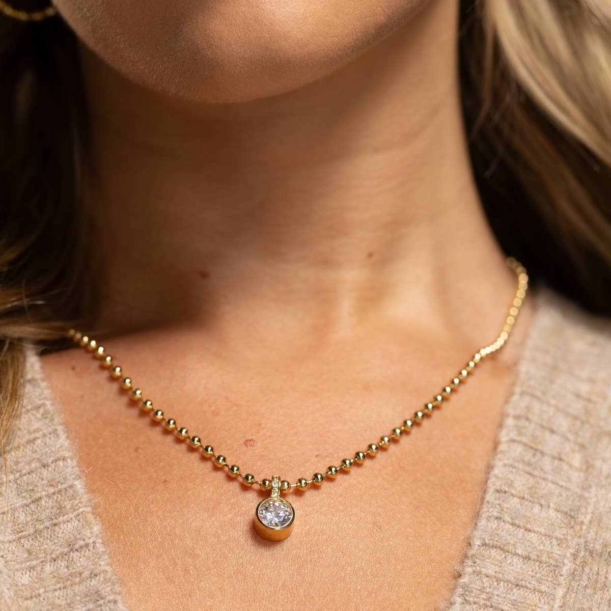 Splendid Iris - Bold in Style CZ Pendant Necklace: Gold