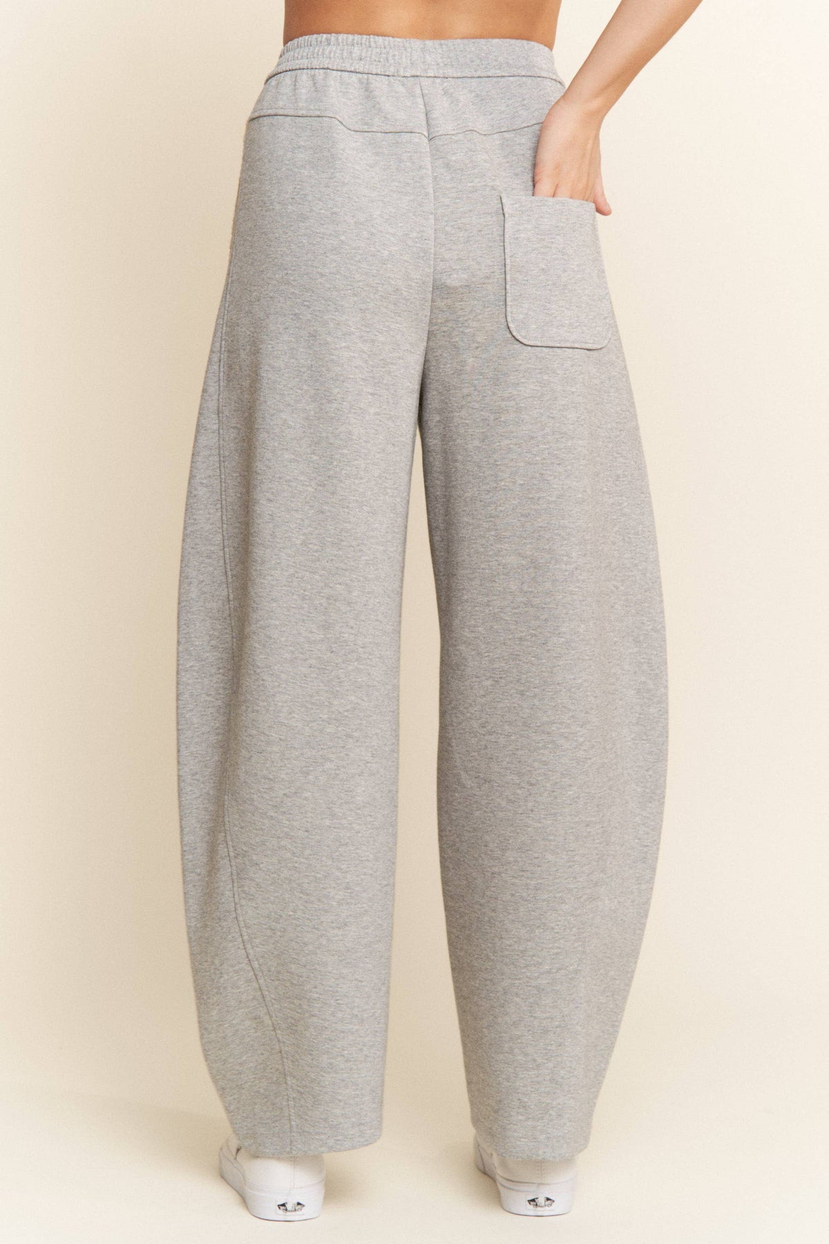 J.NNA - Crochet Trim Loose Fit Barrel Sweatpants: Mocha / L