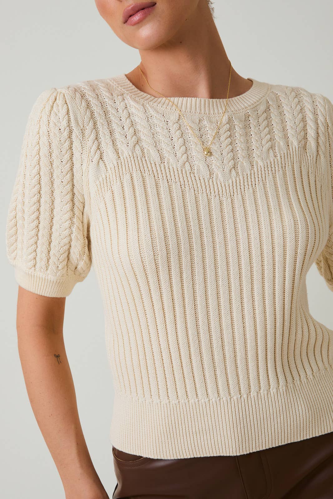 Sunday Edition by LE LIS - ROUND NECK PUFF SHORT SLEEVE CABLE SWEATER: APRICOT / L